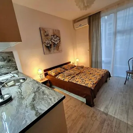 Afrodita Atelier Апартамент *
